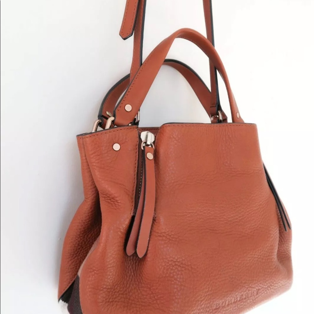 ❌SOLD❌BURBERRY brown leather bucket xbody satchel - Picture 6 of 8